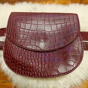 NEW Crocodile Embossed Leather Fanny Pack Burgundy